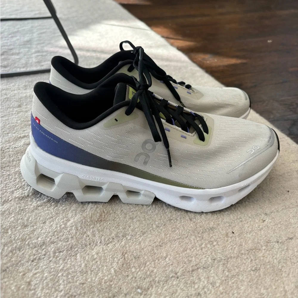 On Cloudspark Running Shoes